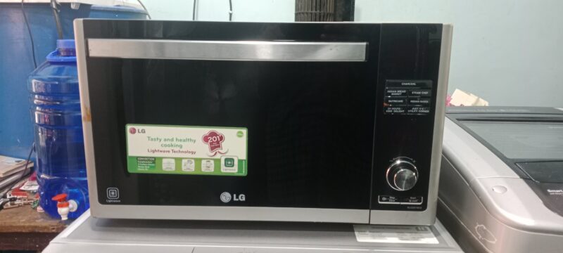microwave oven